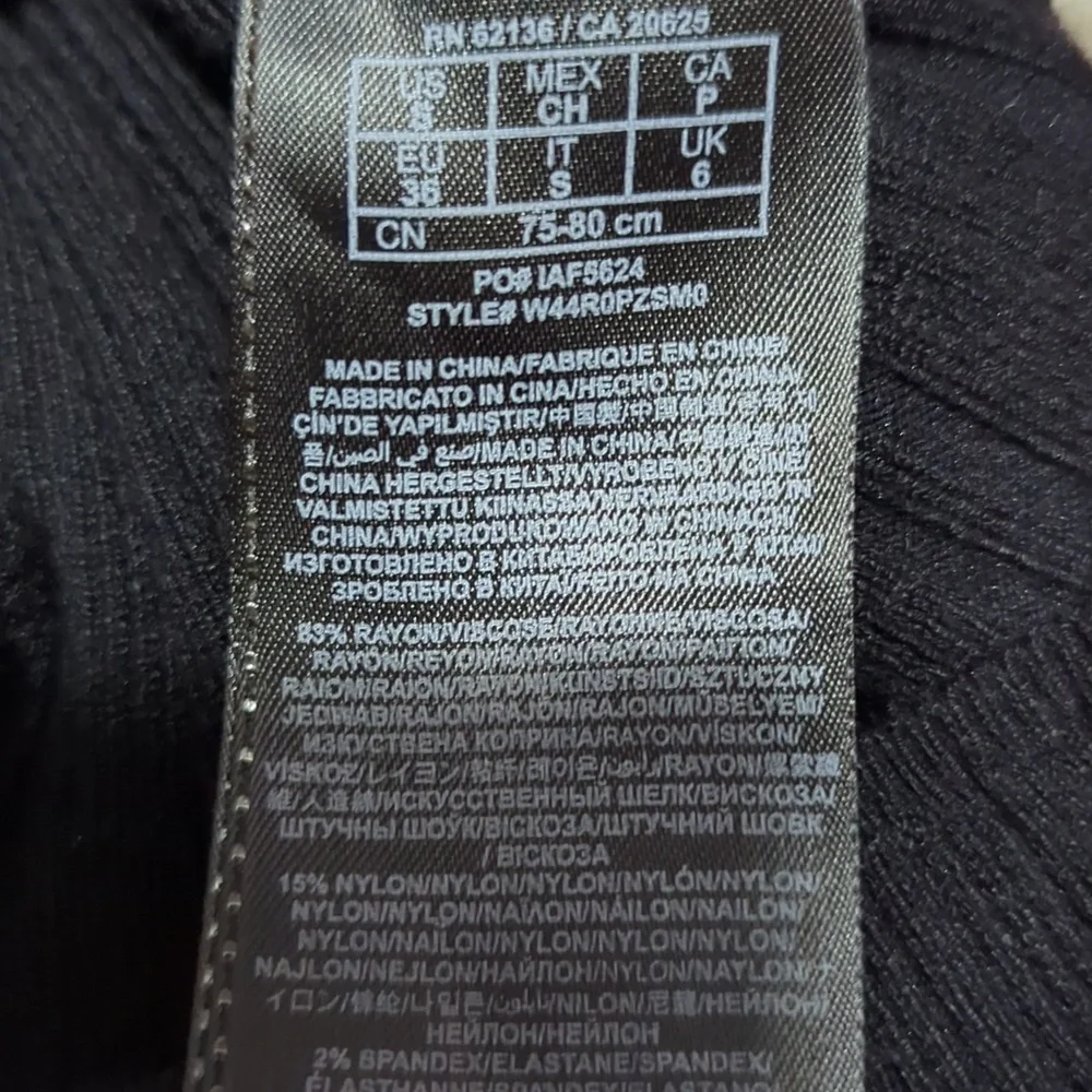 GUESS Ribbed V-Neck Low Back Sweater - Picture 5 of 5